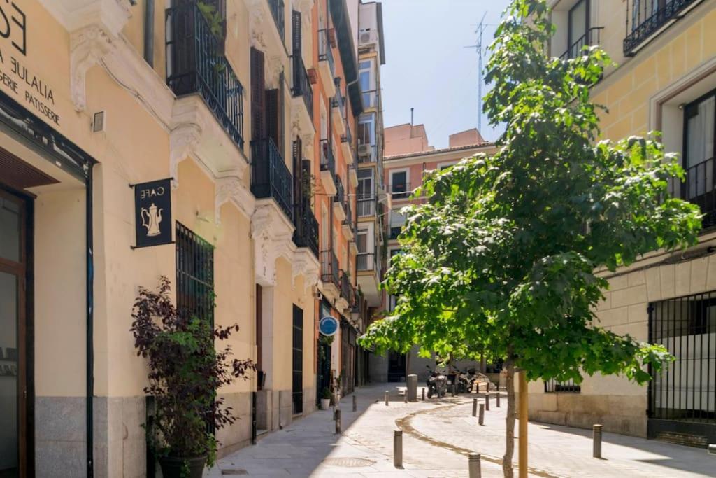 Apartamento Caprichoso Loft junto Teatro Real - Madrid Centro by Batuecas Exterior foto